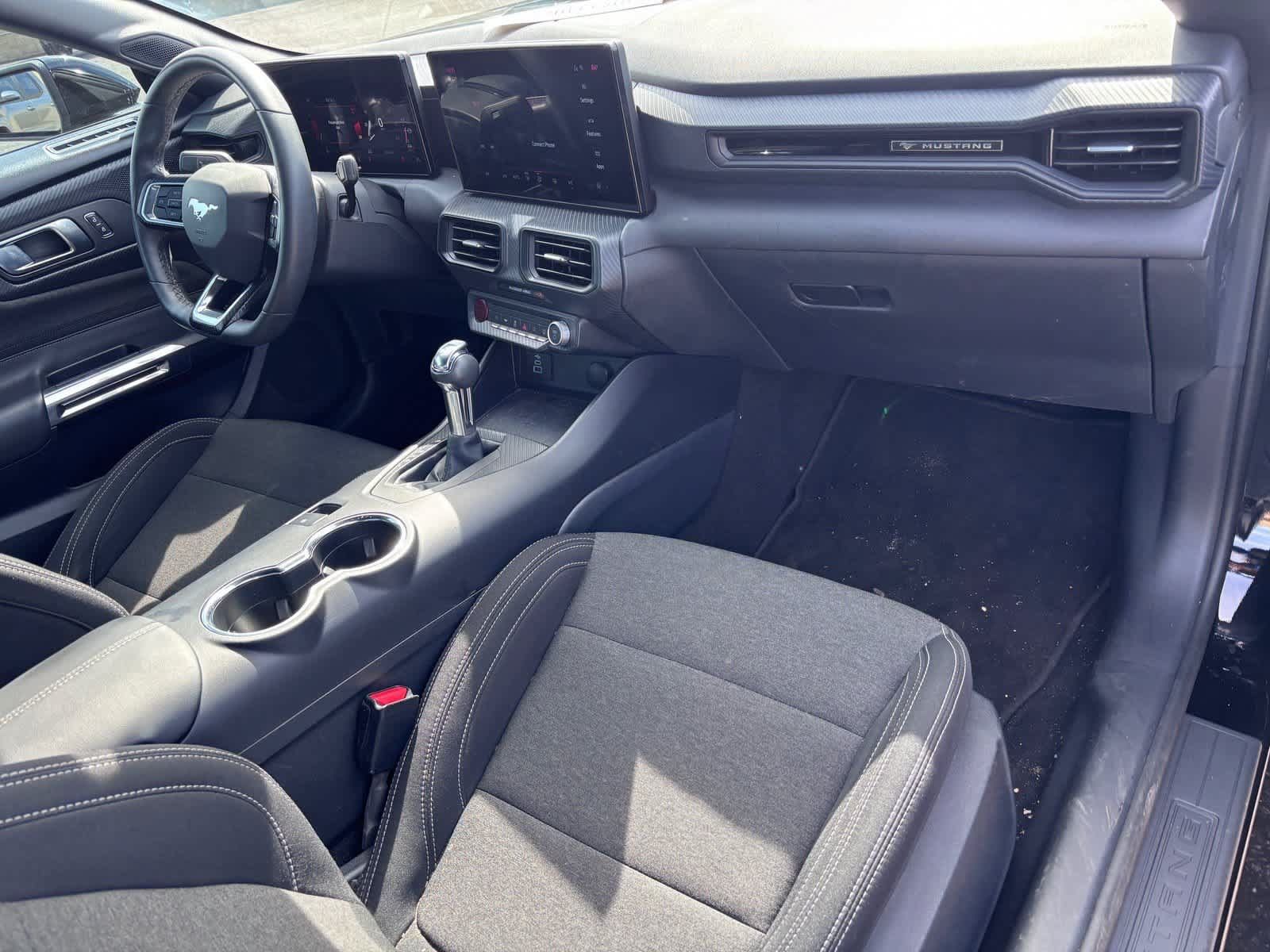 Used 2024 Ford Mustang Coupe RWD image 9