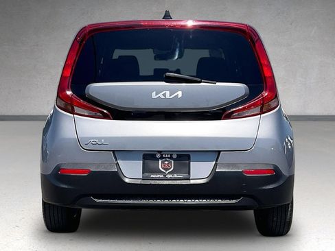Used 2022 Kia Soul LX w/ Technology Package FWD image 4