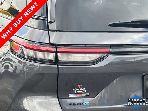 Used 2024 Jeep Grand Cherokee Trailhawk image 10