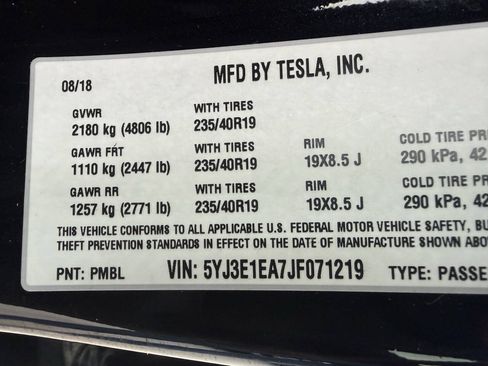 Used 2018 Tesla Model 3 Long Range RWD image 33