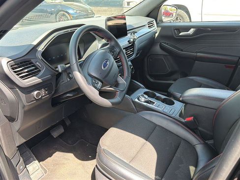 Used 2025 Ford Escape ST-Line FWD image 5