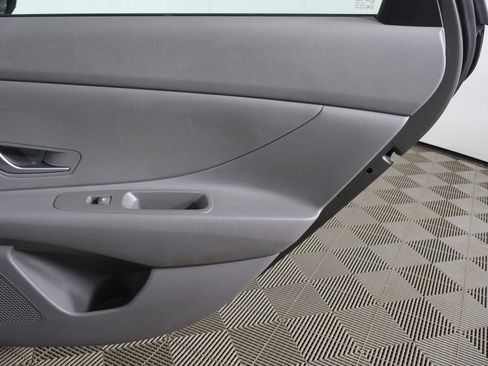 Used 2024 Hyundai Elantra SEL FWD image 21