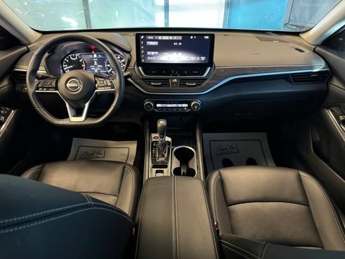 Used 2024 Nissan Altima 2.5 SL AWD/4WD image 9