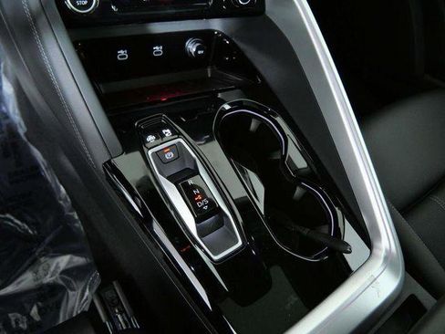 New 2025 Audi Q5 Premium Plus image 18