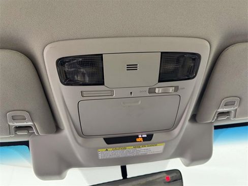 Used 2019 Subaru Outback 2.5i image 25