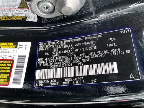 Used 2023 Toyota Highlander XLE AWD/4WD image 37