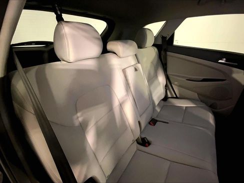 Used 2019 Hyundai Tucson SE FWD image 23