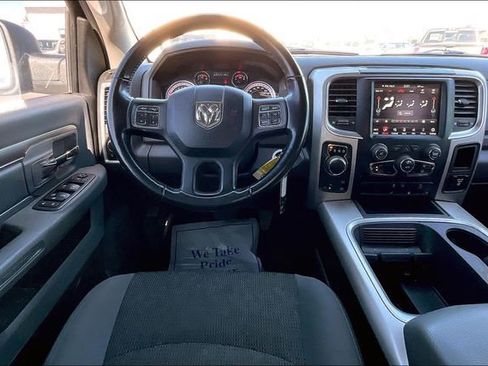 Used 2020 RAM 1500 Classic SLT w/ Luxury Group image 5