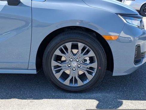 New 2026 Honda Odyssey Touring image 11