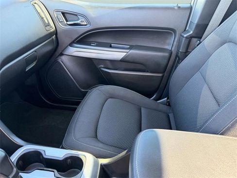 Used 2020 Chevrolet Colorado LT w/ Colorado RST Special Edition image 21