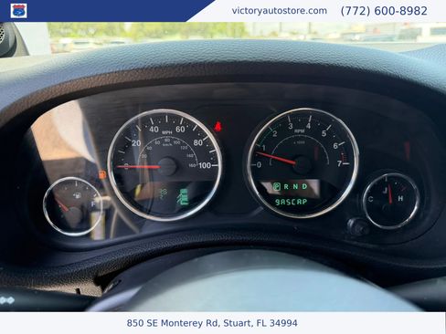 Used 2013 Jeep Wrangler Unlimited Rubicon w/ Connectivity Group AWD/4WD image 24