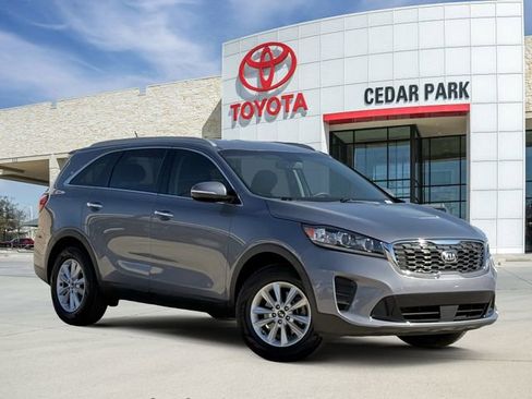 Used 2020 Kia Sorento LX w/ LX I4 Convenience Package image 1
