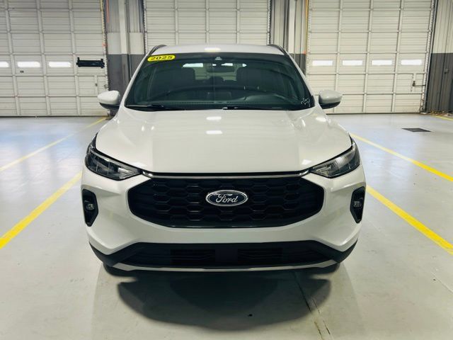 Used 2025 Ford Escape ST-Line Select AWD/4WD image 12