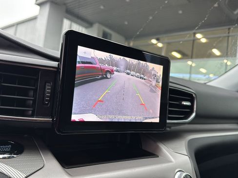 Certified 2024 Ford Explorer XLT w/ Equipment Group 202A image 24