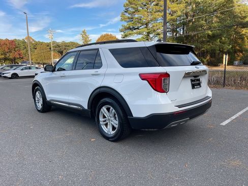 Used 2024 Ford Explorer XLT w/ Equipment Group 202A image 11