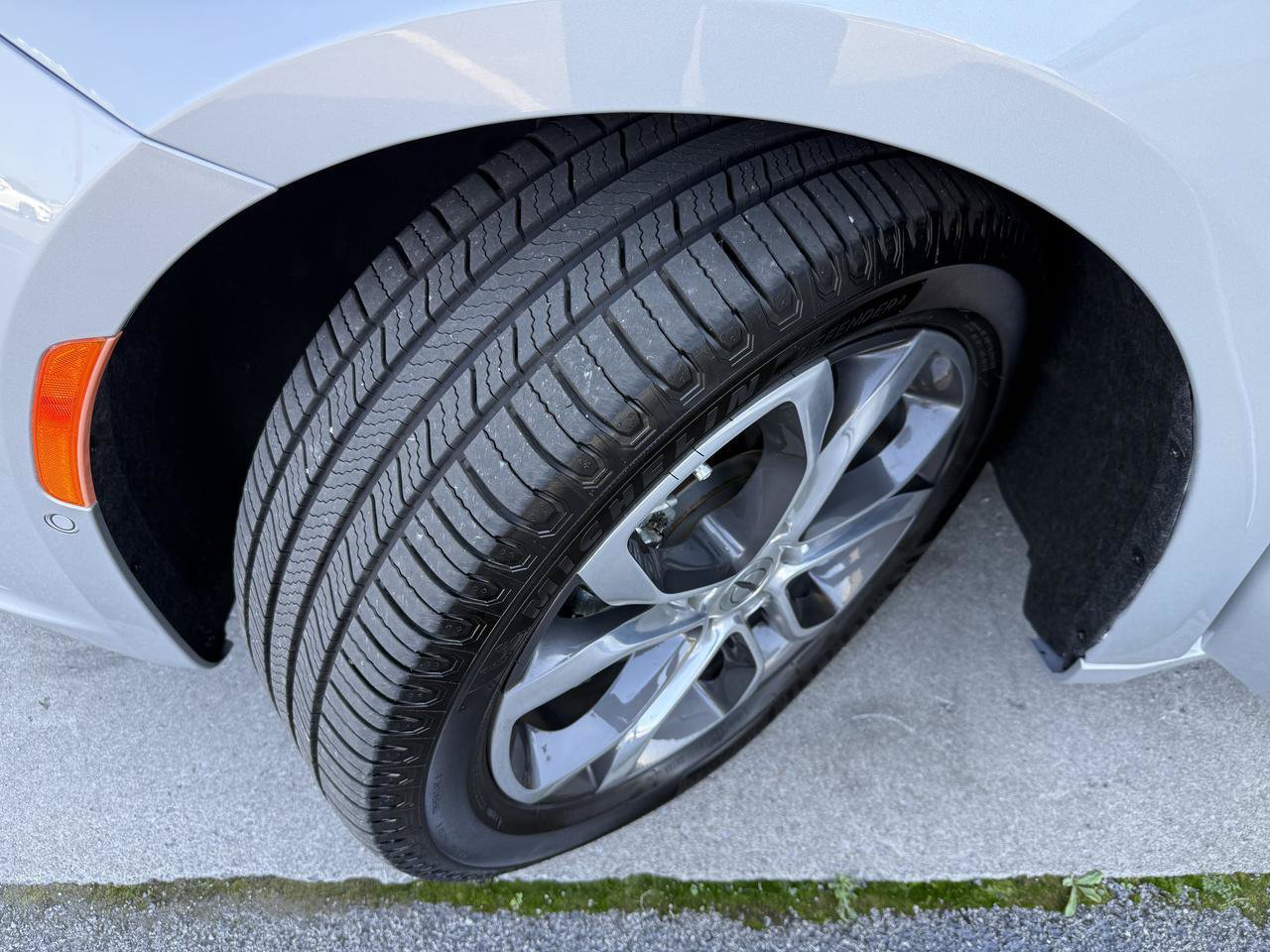 Used 2024 Chrysler Pacifica Pinnacle FWD image 64