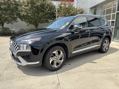 Used 2023 Hyundai Santa Fe SEL w/ Premium Package FWD image 3
