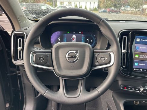Used 2024 Volvo XC40 B5 Plus w/ Protection Package Premier image 16