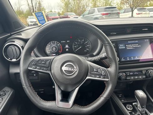 Used 2024 Nissan Kicks SR w/ SR Premium Package FWD image 19