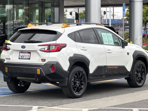Certified 2025 Subaru Crosstrek 2.5i Wilderness w/ Crosstrek Mirror Package AWD/4WD image 4