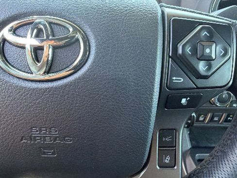 Certified 2023 Toyota Tacoma TRD Off-Road w/ Technology Package AWD/4WD image 20