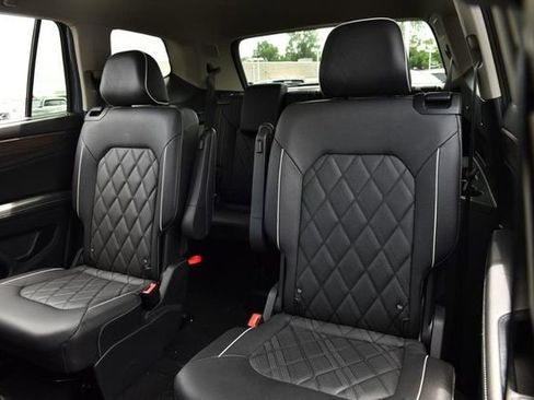 Certified 2025 Volkswagen Atlas SEL Premium R-Line AWD/4WD image 22