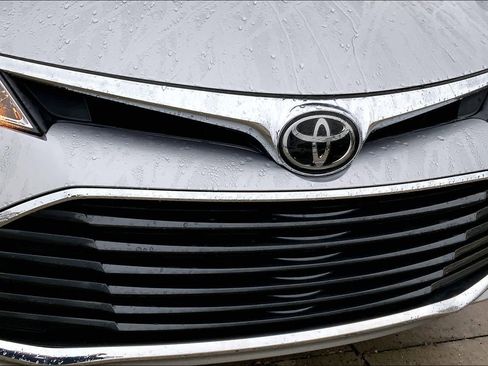 Used 2017 Toyota Avalon XLE image 28