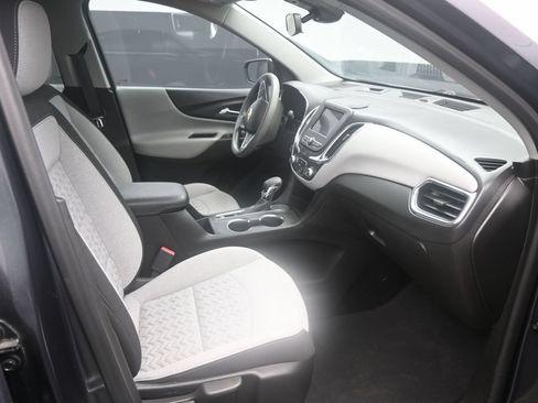 Used 2022 Chevrolet Equinox LT FWD image 11