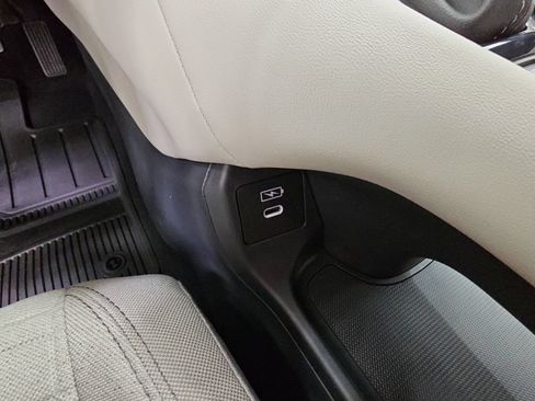 New 2027 Honda HR-V LX image 19