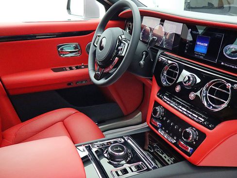 Used 2022 Rolls-Royce Ghost image 30