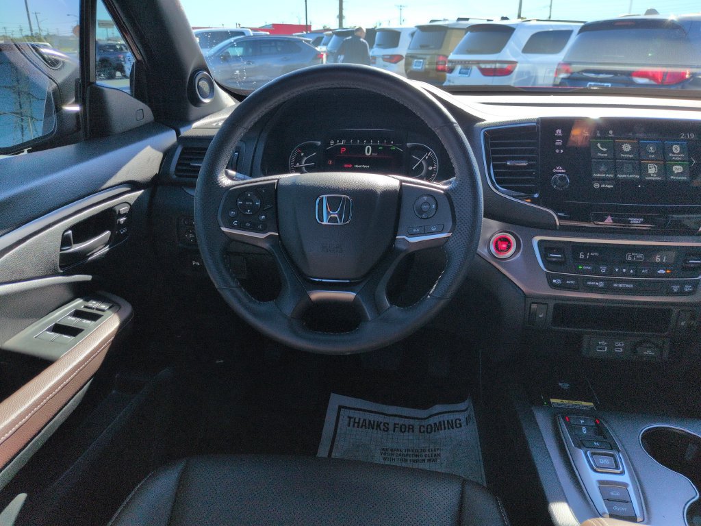 Used 2025 Honda Passport EX-L image 13
