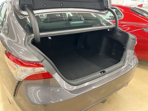 Used 2019 Toyota Camry SE image 23