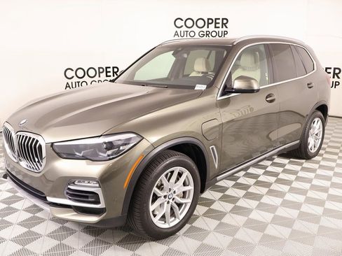 Used 2021 BMW X5 xDrive45e w/ Parking Assistance Package image 12