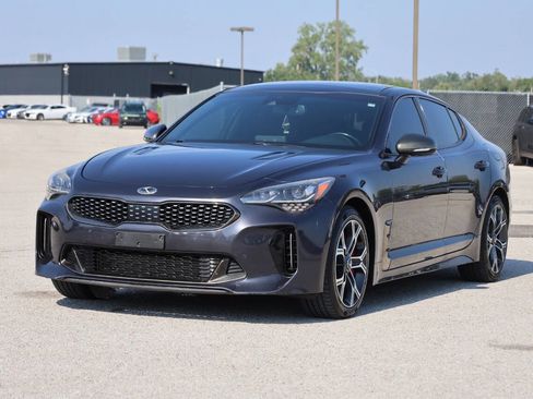 Used 2018 Kia Stinger GT1 AWD/4WD image 6