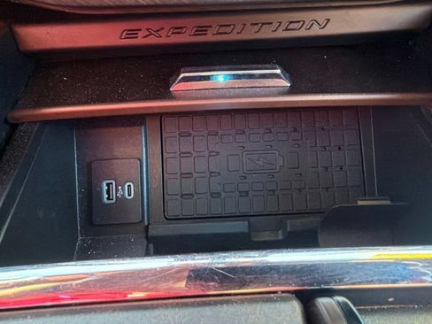 Used 2023 Ford Expedition King Ranch AWD/4WD image 32