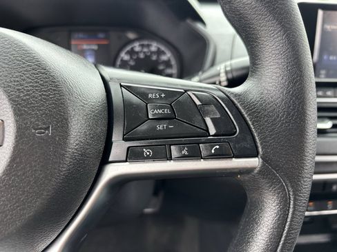 Used 2022 Nissan Altima 2.5 S FWD image 30