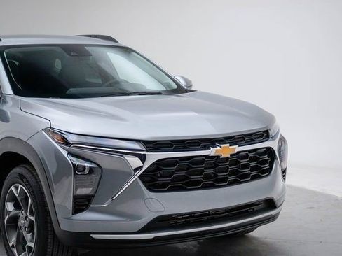 New 2026 Chevrolet Trax LT w/ LT Convenience Package image 13