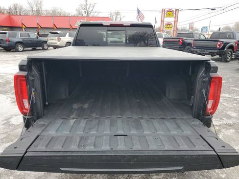 Used 2022 GMC Sierra 1500 SLT w/ SLT Premium Plus Package image 33
