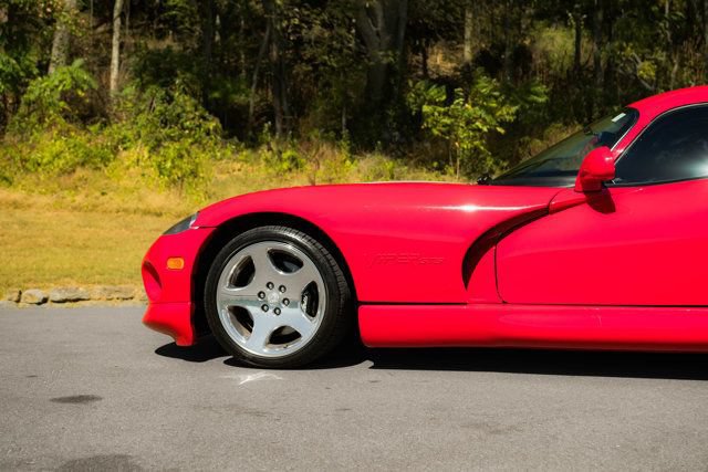 Used 2002 Dodge Viper GTS RWD image 3