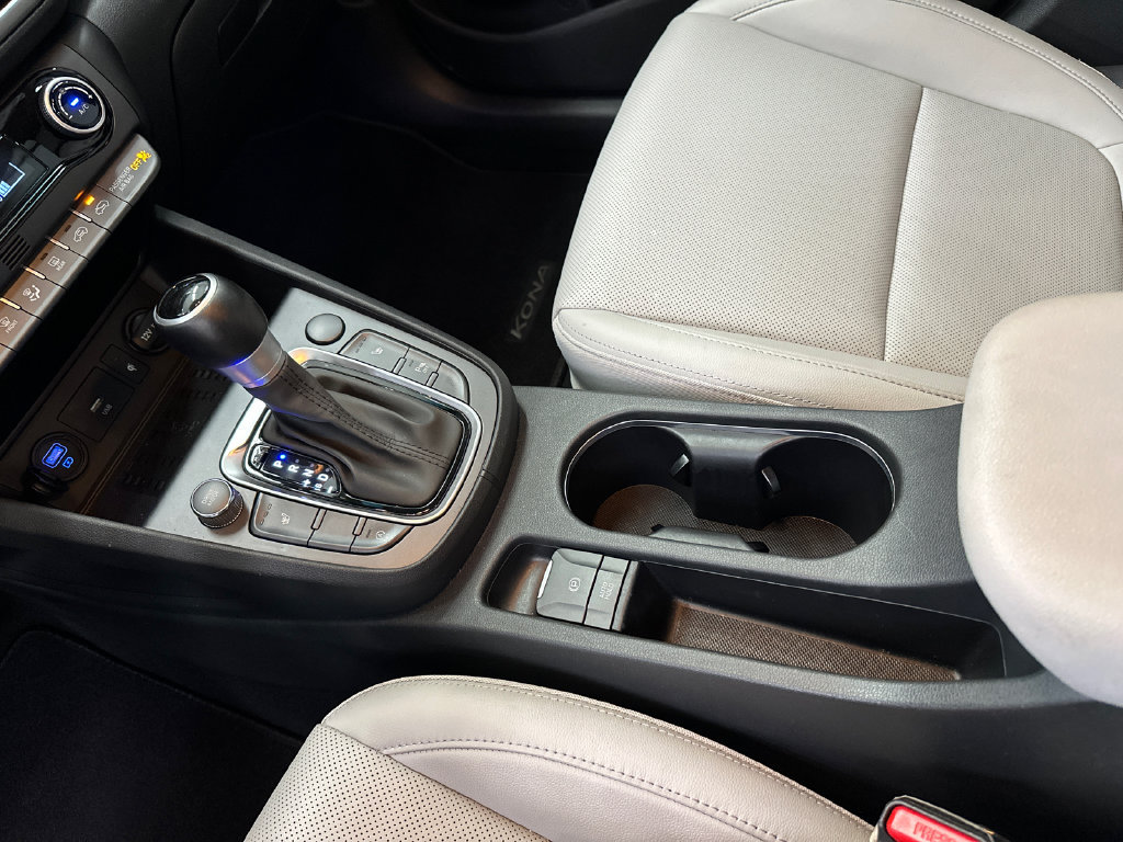 Used 2023 Hyundai Kona Limited FWD image 31