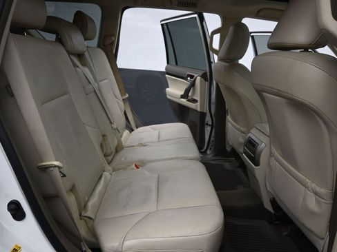 Used 2014 Lexus GX 460 image 10