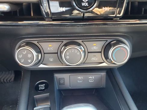 New 2025 Nissan Kicks SV w/ Illumination Package image 29