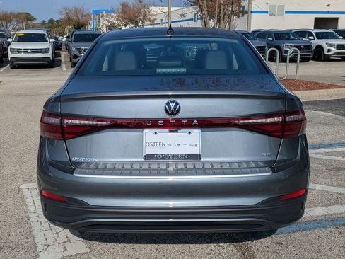 New 2026 Volkswagen Jetta SE image 5