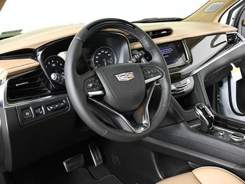 New 2025 Cadillac XT6 Sport w/ Platinum Package image 6