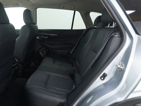 Used 2022 Subaru Outback Limited XT image 16