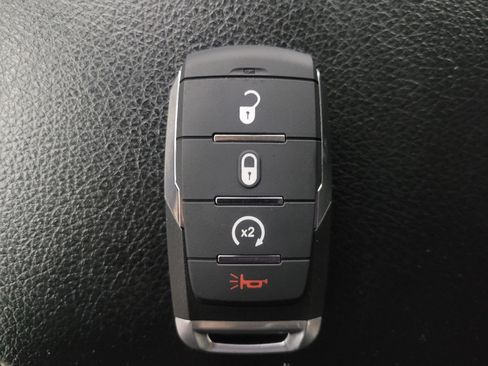 Used 2019 RAM 1500 Big Horn image 32