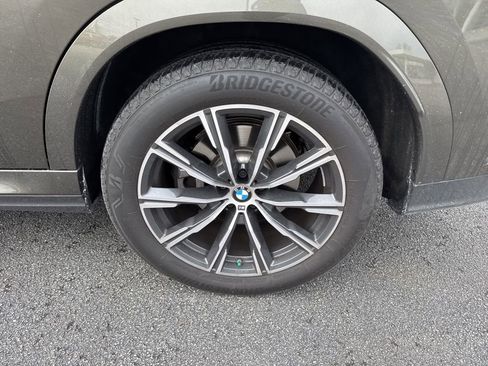 Used 2024 BMW X6 xDrive40i w/ Premium Package image 6