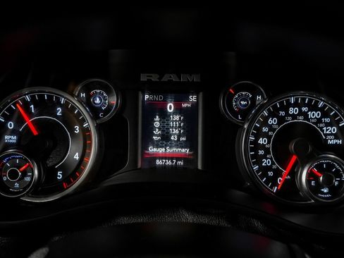 Used 2022 RAM 2500 Big Horn AWD/4WD image 20
