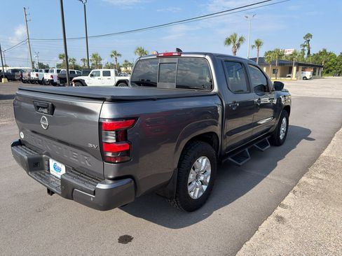Used 2022 Nissan Frontier SV w/ SV Premium Package RWD image 4
