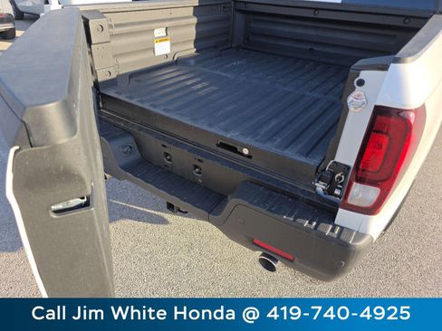 New 2026 Honda Ridgeline Black Edition image 18